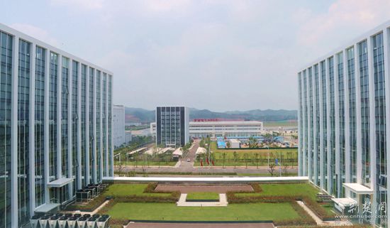 鄂州花湖機場貨運站。記者 胡小軍 攝.jpeg