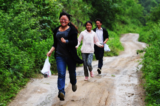 �F����ɽ10�겻Ϩ��֧�̻��